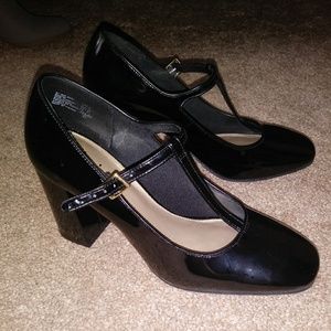 Fioni T-Strap Pumps